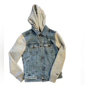 Hollister denim hoodie jacket barely worn!